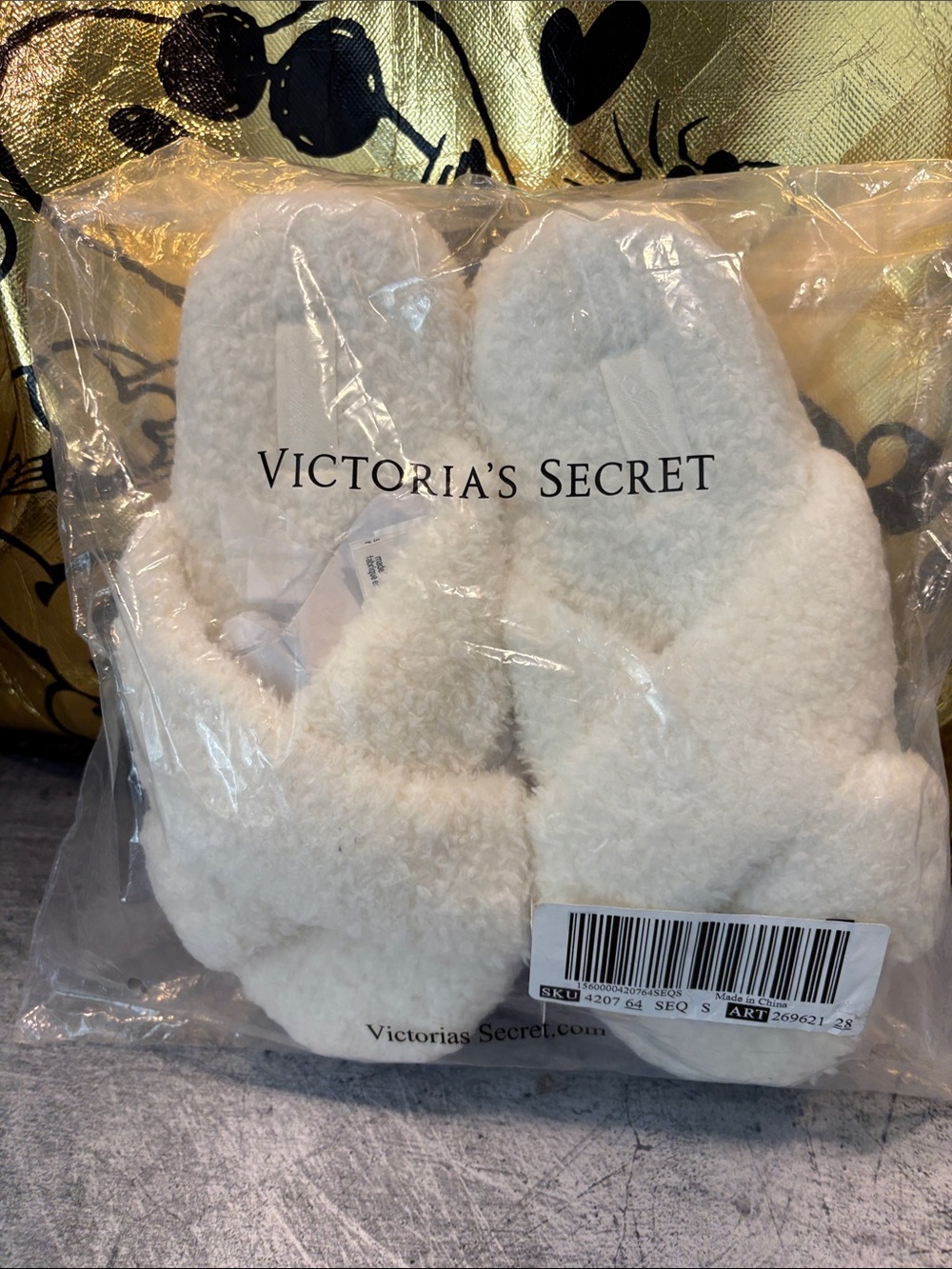 Victoria's Secret White Plush Sherpa Slide Slippers